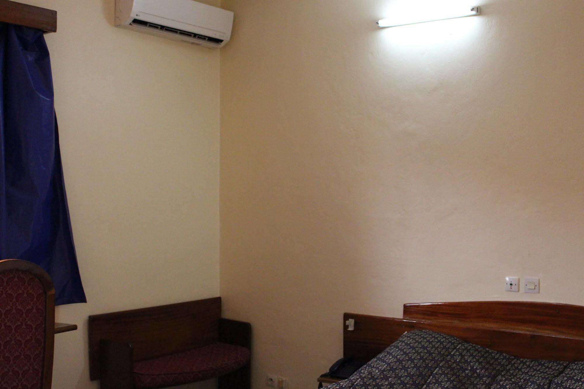 Hotel Altitel Bafoussam Exterior photo
